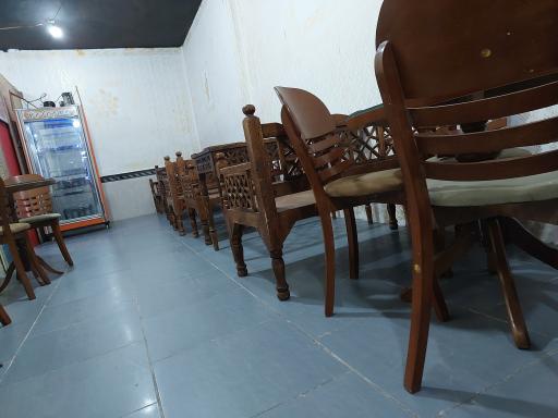 عکس رستوران و غذای بیرون بر شاندیز