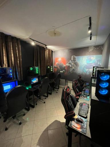 گیم سنتر دارک موون