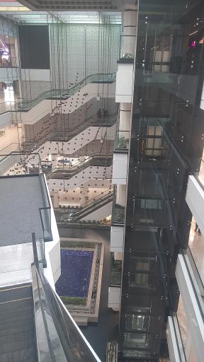 عکس مجتمع تجاری تفریحی اصفهان مال