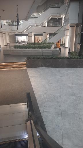 عکس مجتمع تجاری تفریحی اصفهان مال