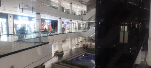 مجتمع تجاری تفریحی اصفهان مال