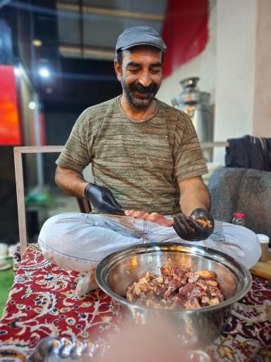 عکس غذا خوری گیل و دیلم