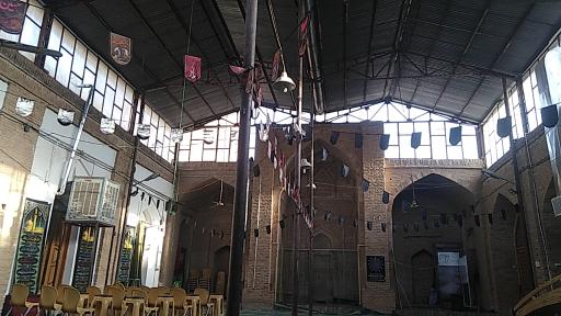 عکس محراب  و شبستان مسجد جامع بسطام 