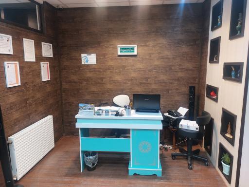 عکس مرکز مشاوره و روانشناسی به‌زی