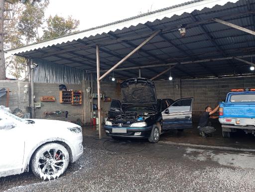 عکس خدمات خودرویی برند