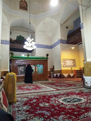 عکس امامزاده بی بی دختران