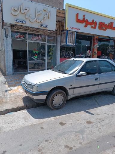 عکس نمایشگاه اتومبیل جهان