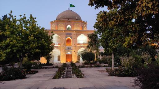 عکس امامزاده بی بی دختران