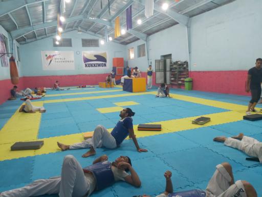 عکس باشگاه تکواندو هلال احمر