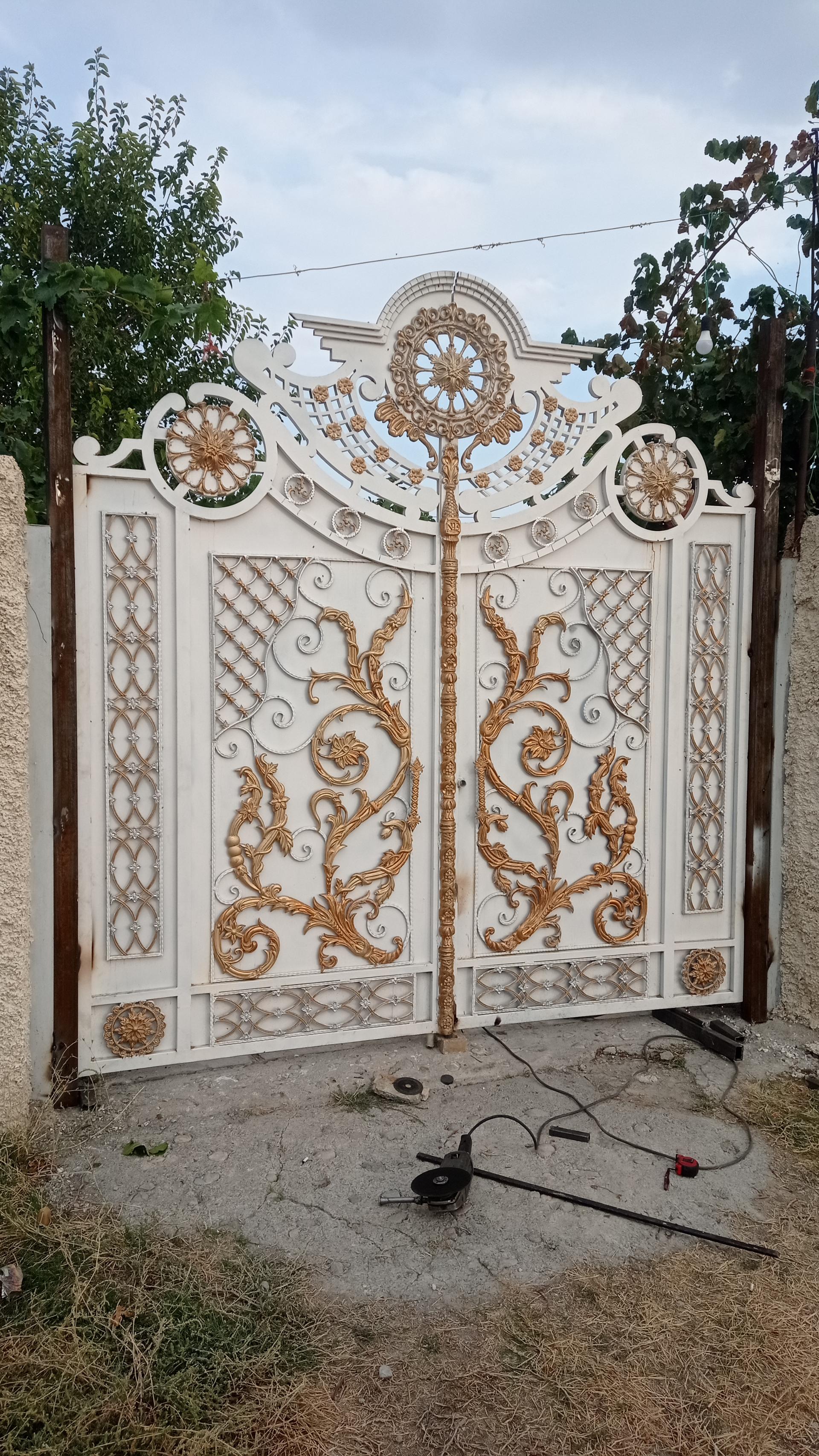 عکس درب پنجره فروشی امید