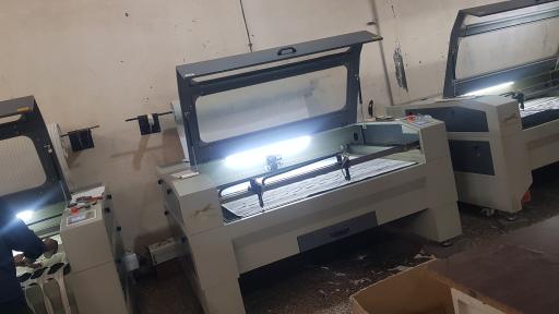 عکس خدمات لیزر رادین