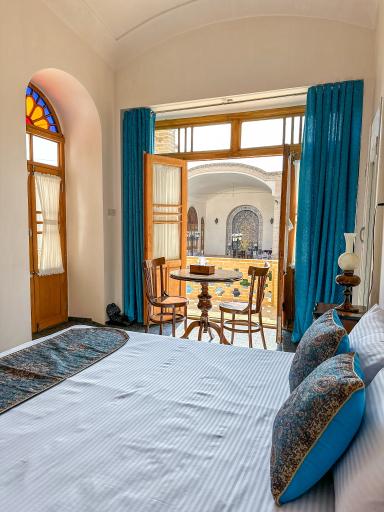 عکس هتل ریحان 