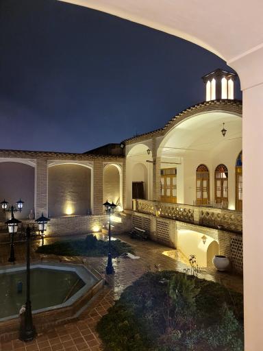 عکس هتل ریحان 