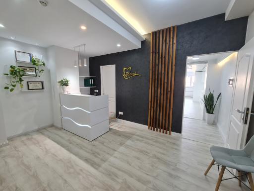 کلینیک دندانپزشکی دکتر فرشید موحدی پور 