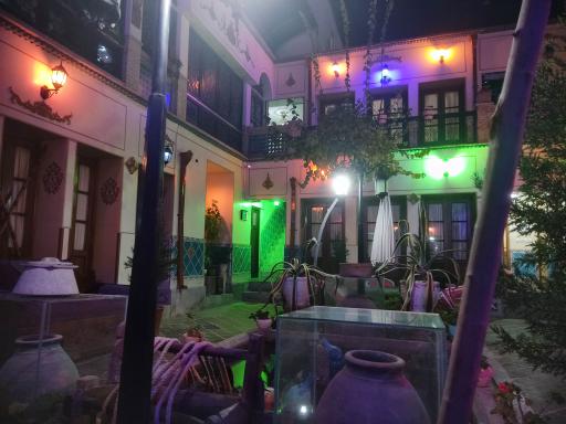 عکس کافی‌شاپ خورشید