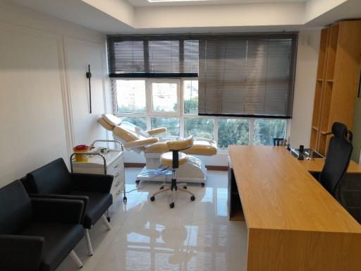 عکس کلینیک زیبایی مه سيما 