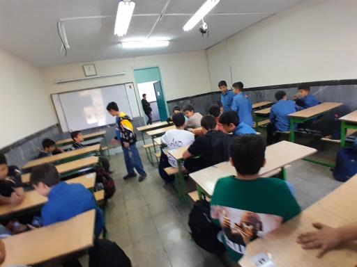 عکس دبیرستان پسرانه هیأت امنایی آزادی (متوسطه اول)