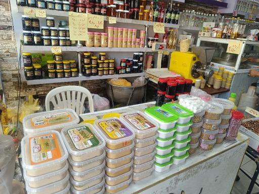عکس گلاب و عرقیات و روغن کنجد یاس