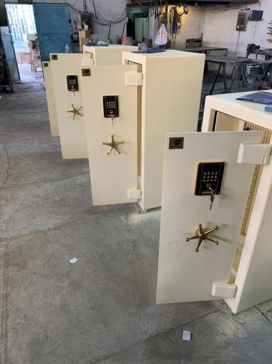 عکس گاوصندوق تهران صنعت