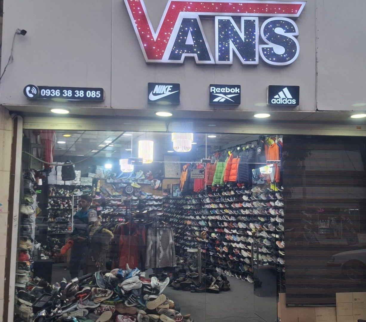 عکس  کتونی احسان ونس 