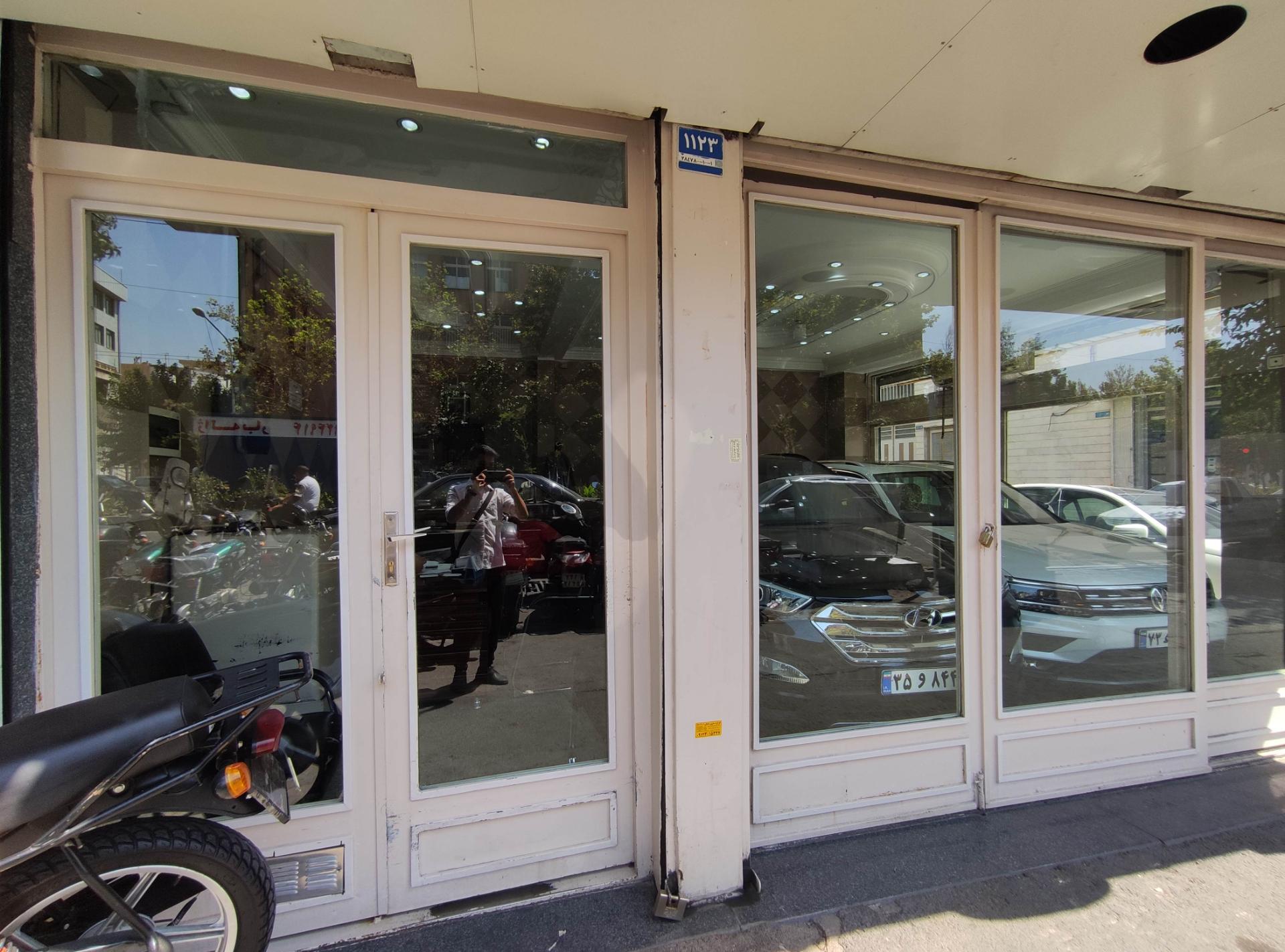 عکس نمایشگاه اتومبیل متین