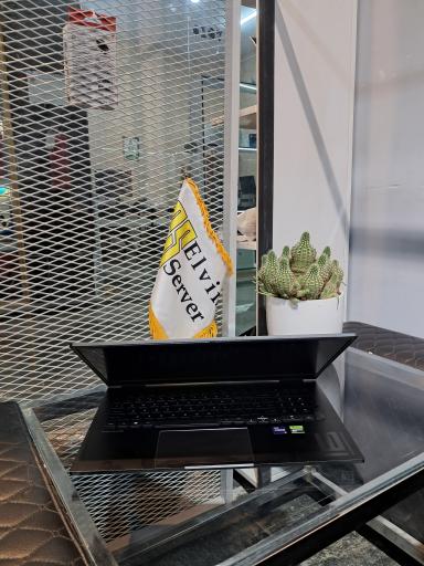 عکس فروشگاه لپتاپ الوین سرور ایرانیان 