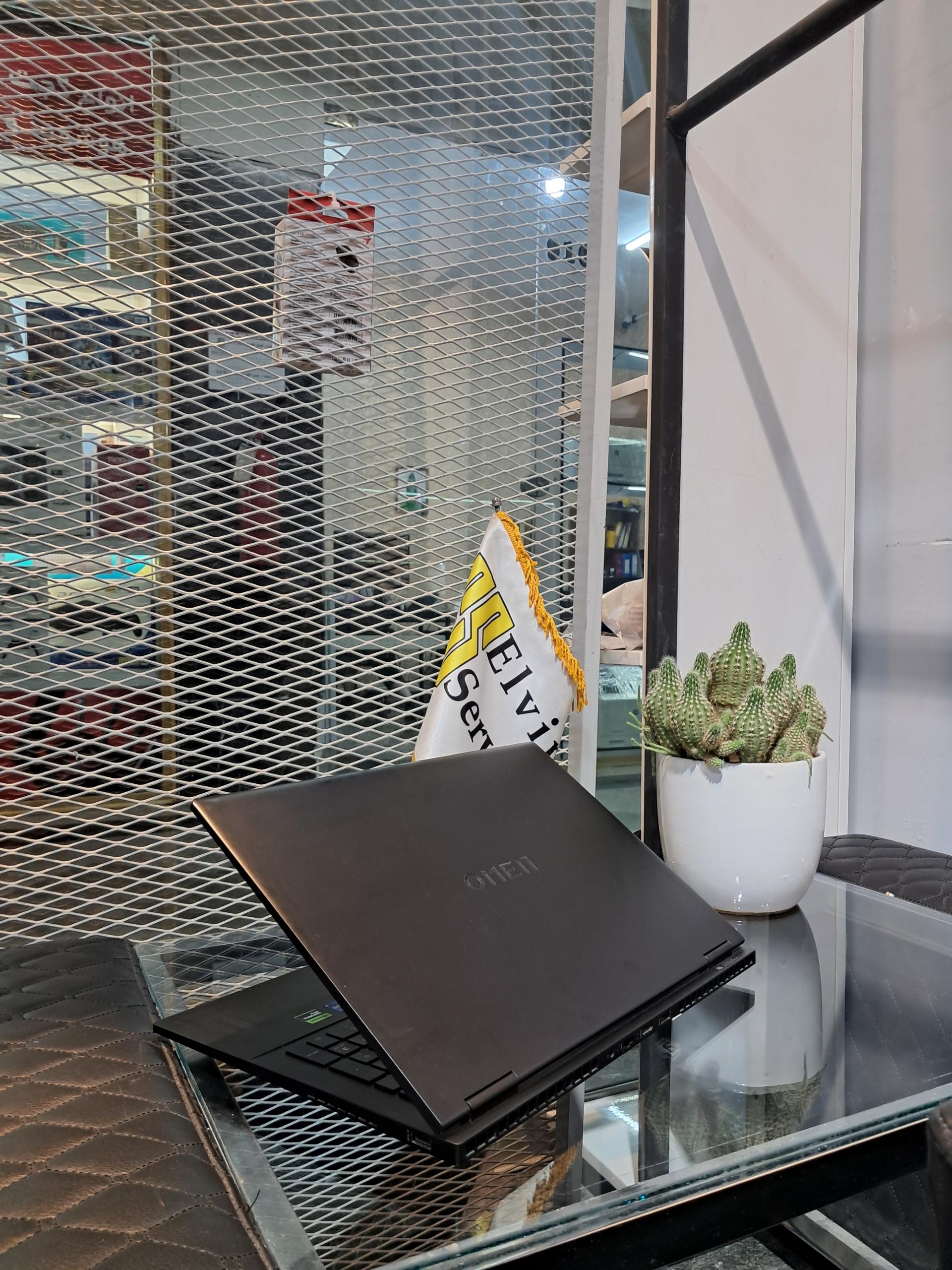 عکس فروشگاه لپتاپ الوین سرور ایرانیان 