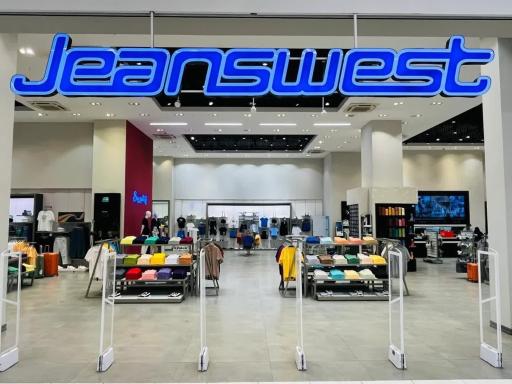 عکس فروشگاه جین وست