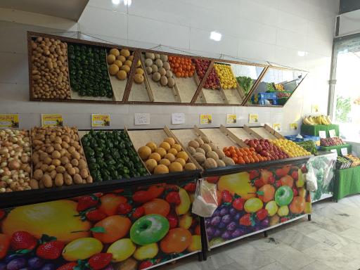 عکس میوه فروشی آرمان