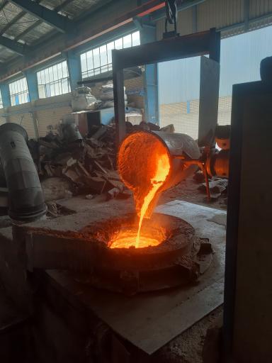 عکس ذوب فلزات کرمی