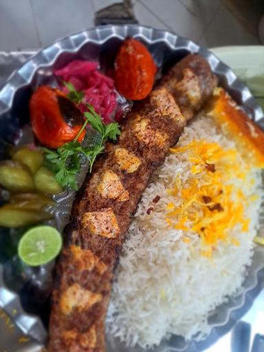 عکس غذای بیرون بر حسین زاده