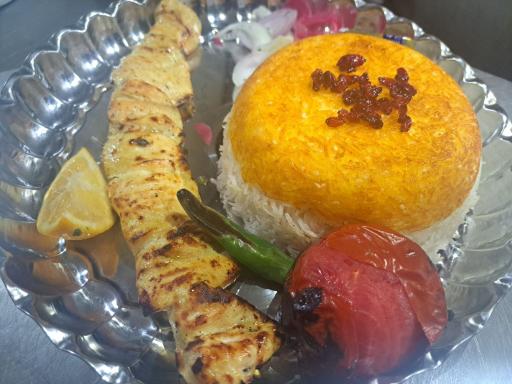 عکس غذای بیرون بر حسین زاده