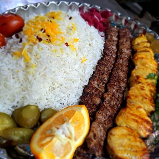 عکس غذای بیرون بر حسین زاده