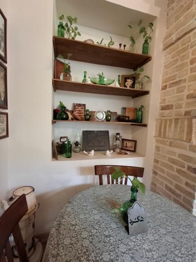 کافه رستوران خانه گلسرخی