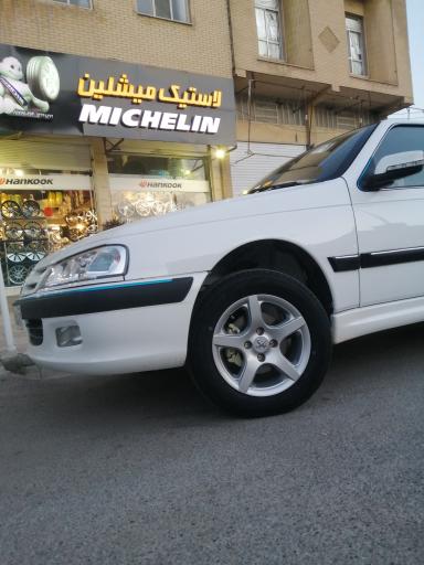 عکس فروشگاه لاستیک میشلین