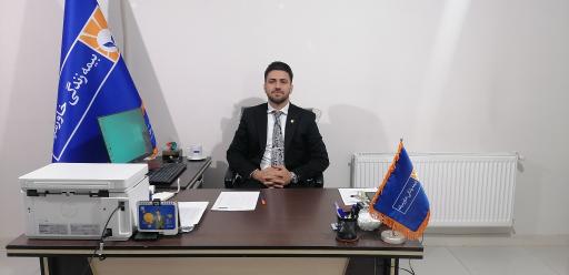 عکس سرپرستی بیمه زندگی خاورمیانه