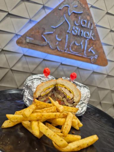 عکس جان اسنک خوراسگان