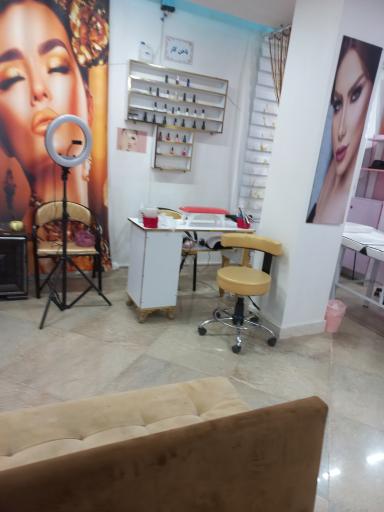 عکس سالن زیبایی قصر سفید