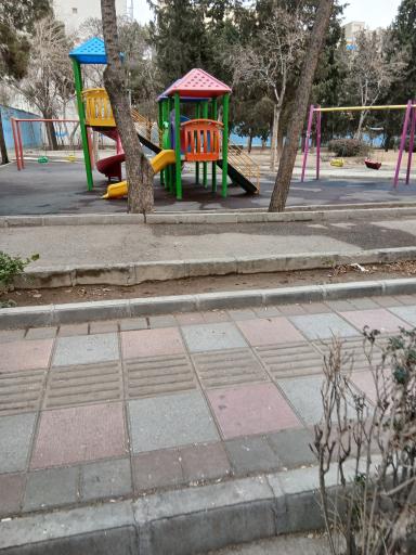 عکس زمین بازی کودکان