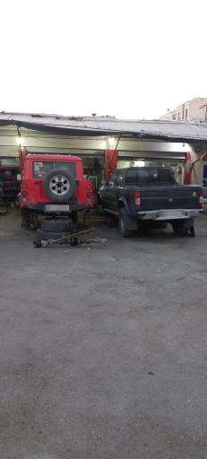 عکس تعمیرگاه پیت فورس