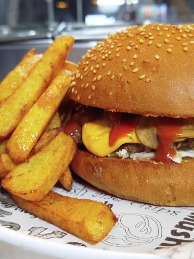 فست فود ما دو یار