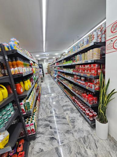 عکس فروشگاه افق کوروش