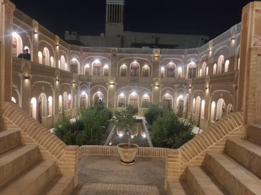 عکس هتل کاروانسرای مشیر یزد