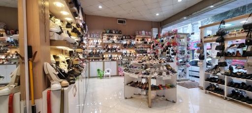 عکس فروشگاه کفش شهرزاد
