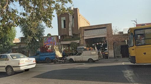 عکس میوه فروشی منصف و ارزان قیمت