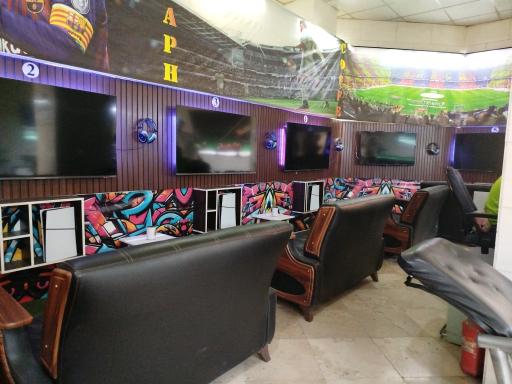 عکس کافه بیلیارد گراف