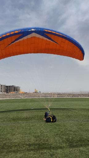 عکس پاراگلایدر مراغه (دکتررزمی)