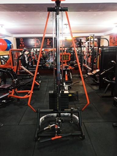 عکس باشگاه بدنسازی کسری