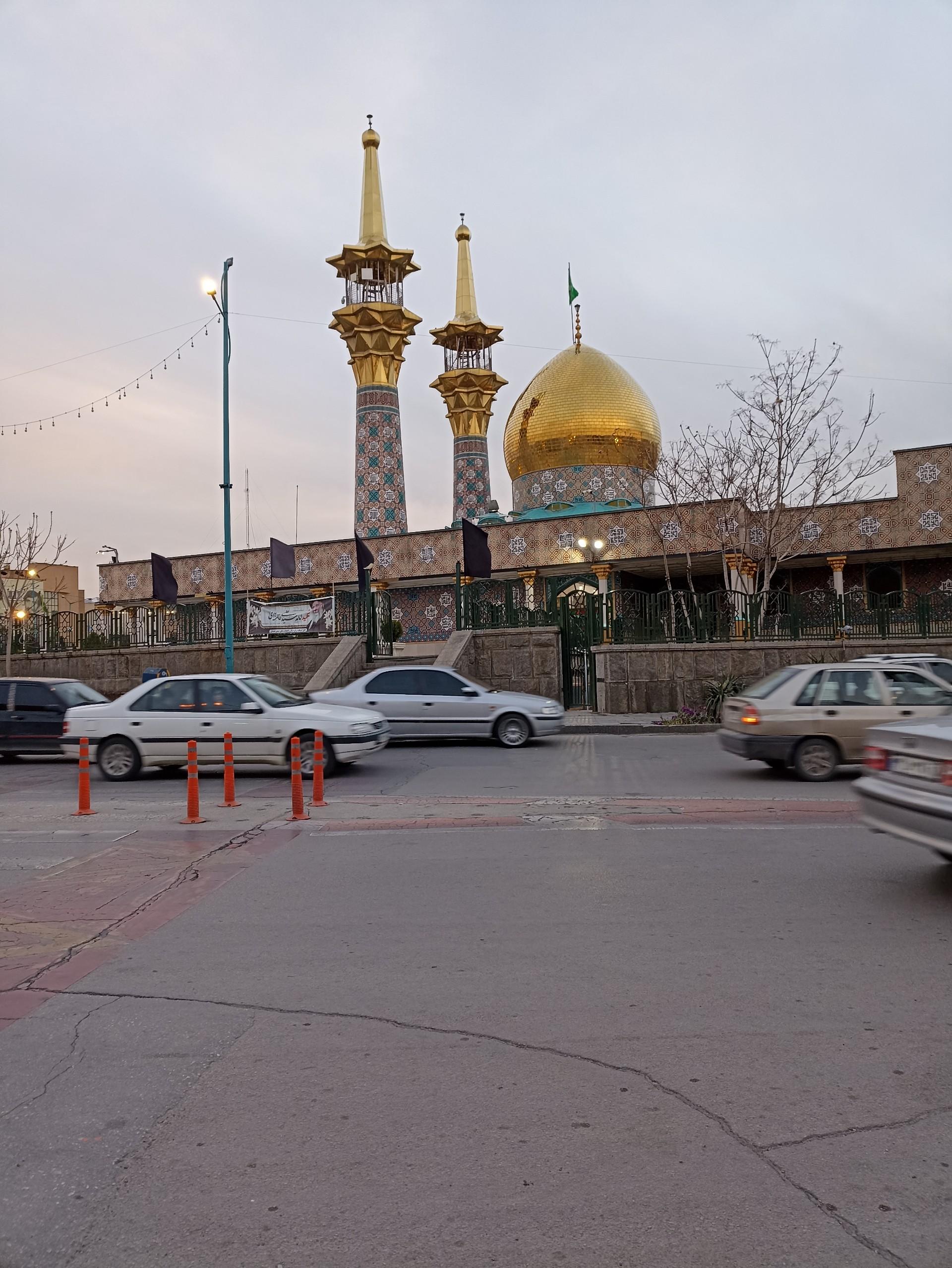 عکس میدان امامزاده عبدالله