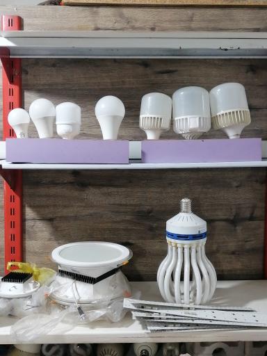 عکس تعمیر لامپ تخصصی مهندس لامپی